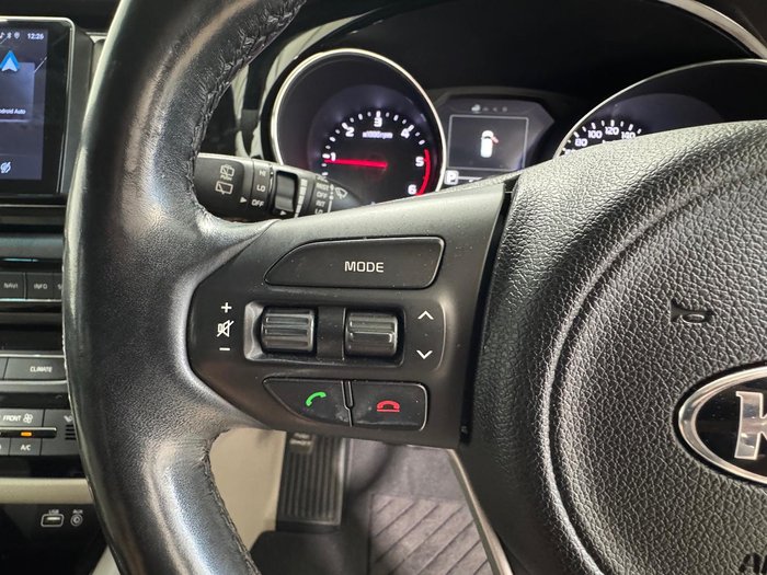 2017 Kia Carnival Platinum