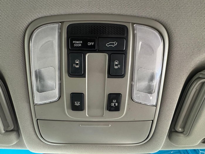 2017 Kia Carnival Platinum