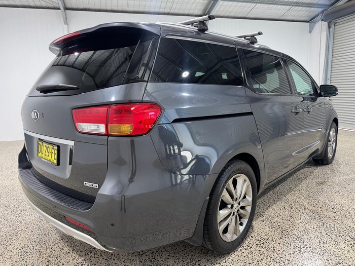 2017 Kia Carnival Platinum