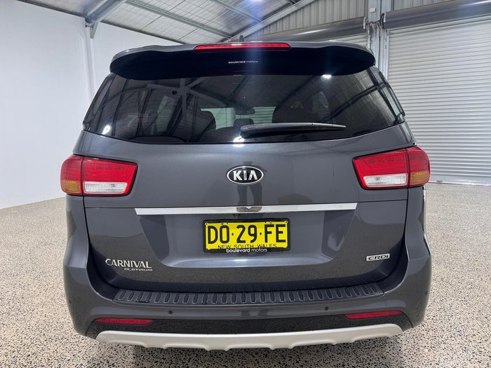 2017 Kia Carnival Platinum