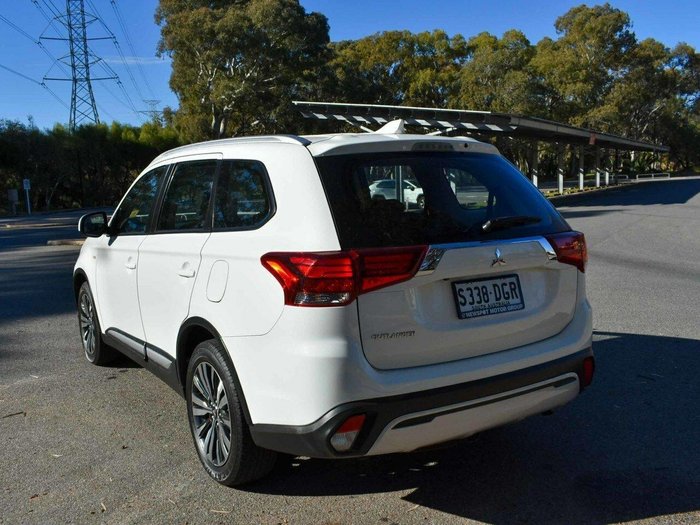 2018 Mitsubishi Outlander ES
