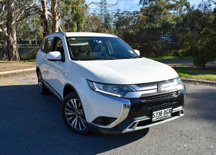 2018 Mitsubishi Outlander ES