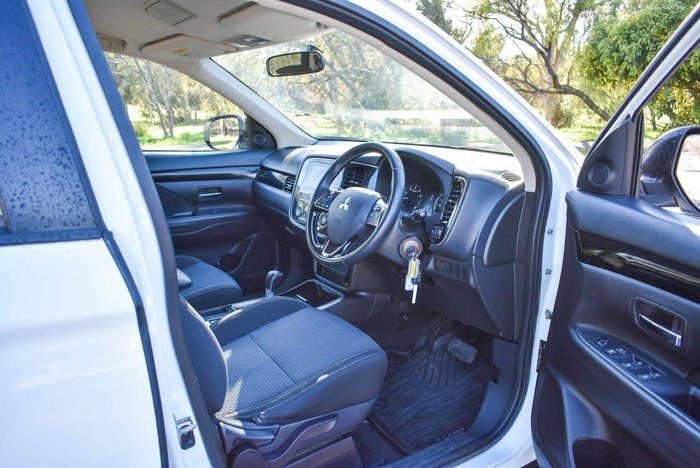 2018 Mitsubishi Outlander ES