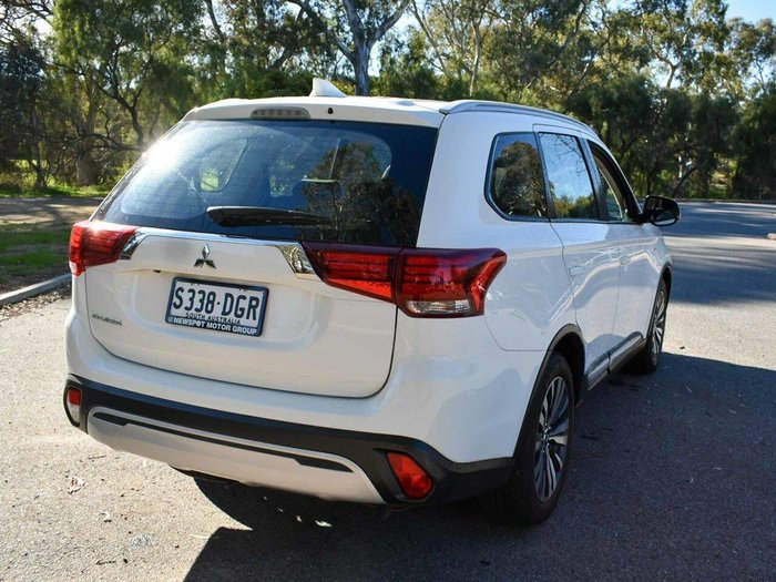 2018 Mitsubishi Outlander ES