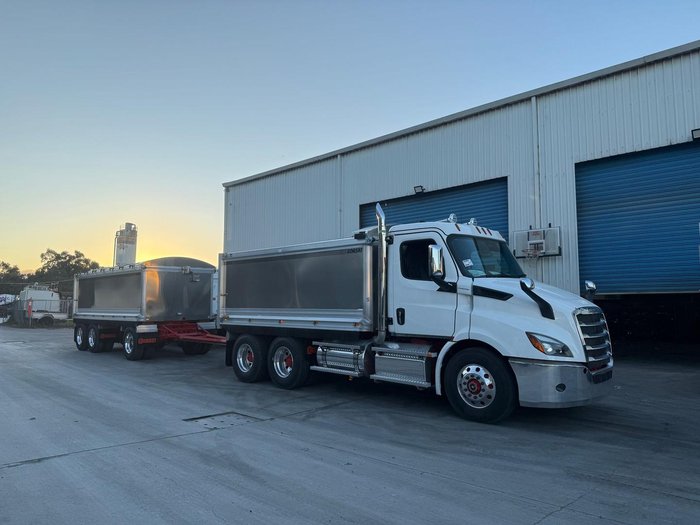 2024 Freightliner Cascadia 116 White