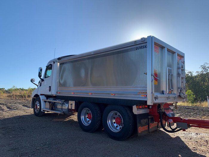 2024 Freightliner Cascadia 116 White