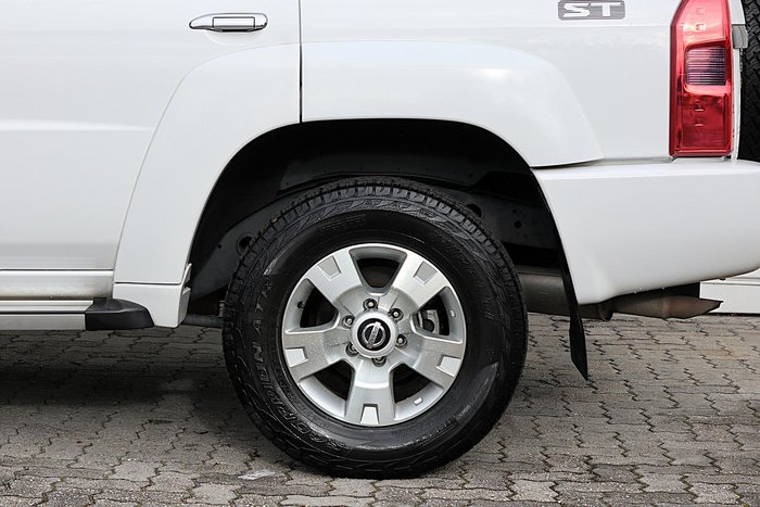 2013 Nissan Patrol ST