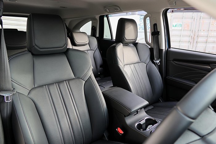 2023 Isuzu MU-X LS-T