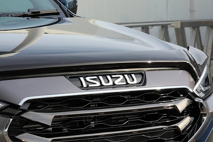 2023 Isuzu MU-X LS-T