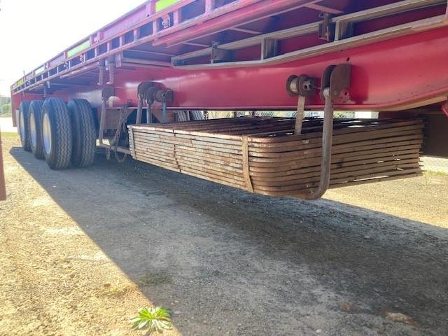 2012 CIMC 13.5M Straight Flat Top Red