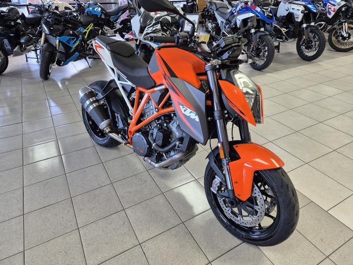 2015 KTM 1290 Super Duke R Super Duke Orange