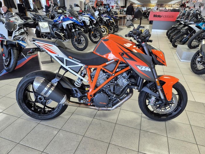 2015 KTM 1290 Super Duke R Super Duke Orange
