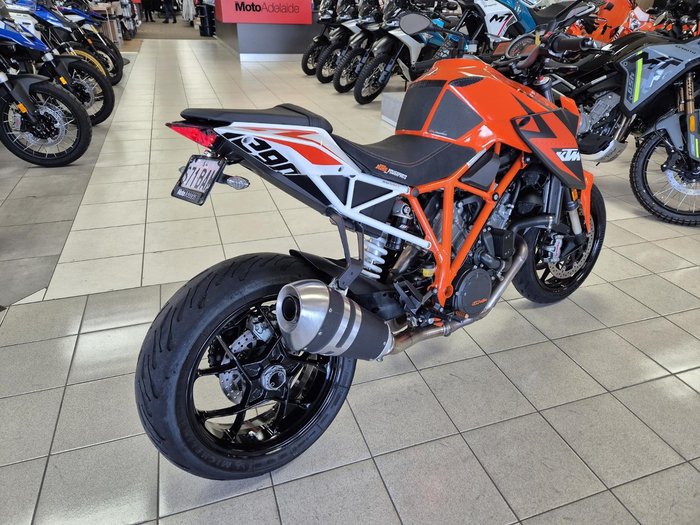 2015 KTM 1290 Super Duke R Super Duke Orange