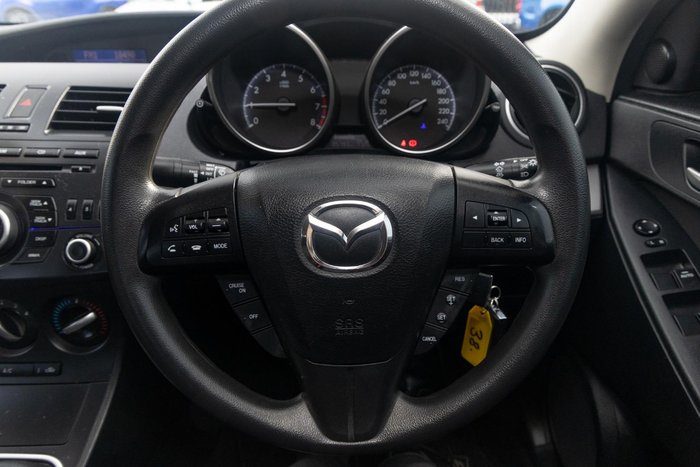 2013 Mazda 3 Neo