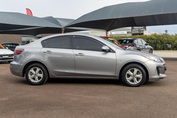 2013 Mazda 3 Neo