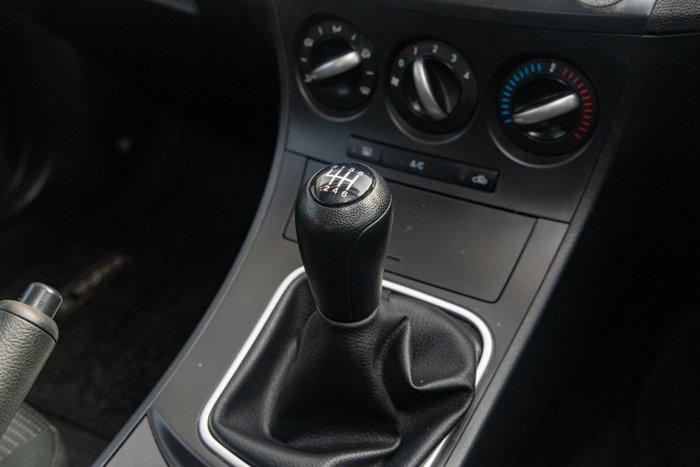 2013 Mazda 3 Neo