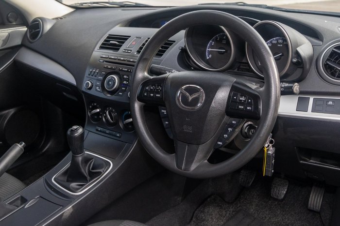 2013 Mazda 3 Neo
