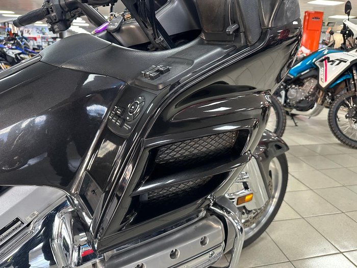 2010 Honda GoldWing Luxury (GL1800) GoldWing Grey