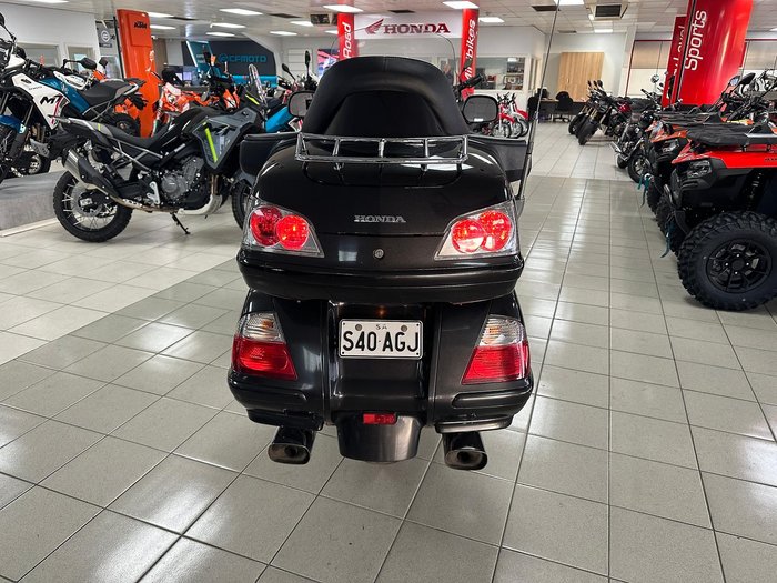 2010 Honda GoldWing Luxury (GL1800) GoldWing Grey