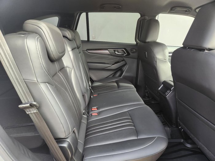 2025 Isuzu MU-X LS-T