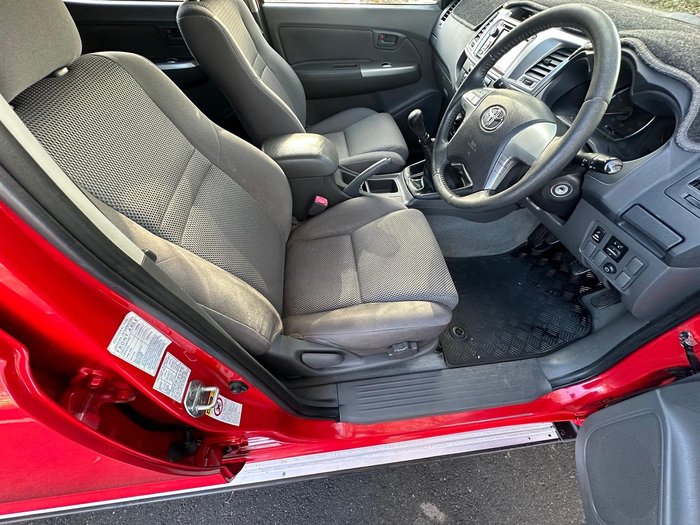 2013 Toyota Hilux SR5