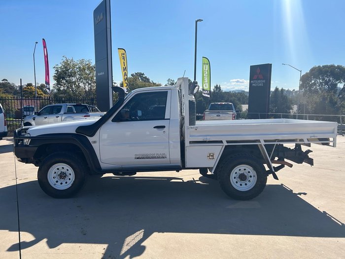 2014 Nissan Patrol DX Series 4 MY14 4X4 Dual Range Polar White