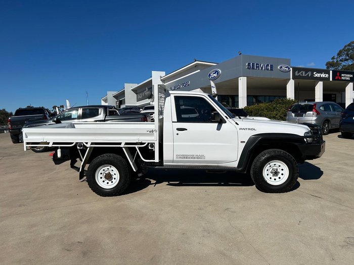 2014 Nissan Patrol DX