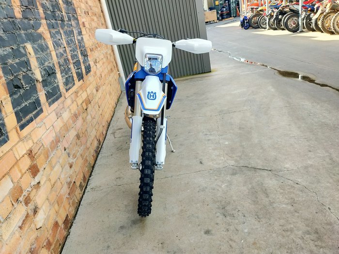2025 HUSQVARNA TE 300I HERITAGE ENDURO BLUE