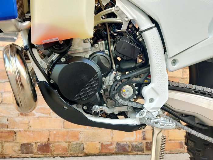 2025 HUSQVARNA TE 300I HERITAGE ENDURO BLUE