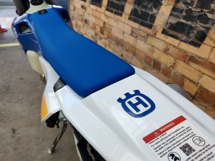 2025 HUSQVARNA TE 300I HERITAGE ENDURO BLUE