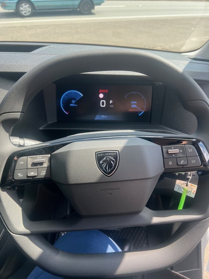 2025 Peugeot Expert Pro Long