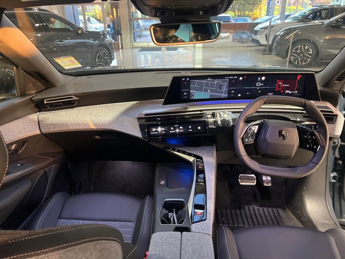 2025 Peugeot 5008 Allure Hybrid