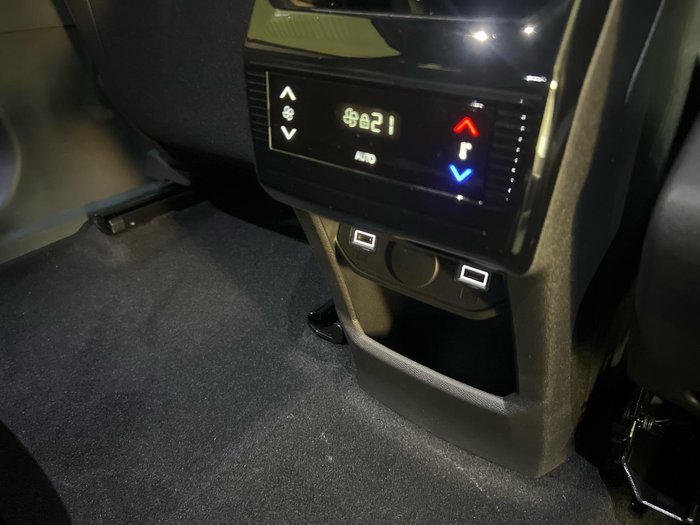 2025 Peugeot 5008 Allure Hybrid