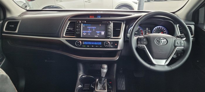 2016 Toyota Kluger Grande