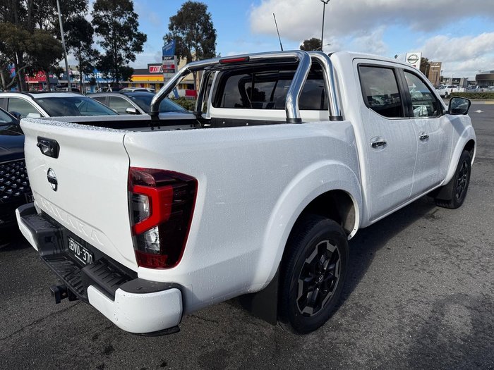 2022 Nissan Navara ST-X