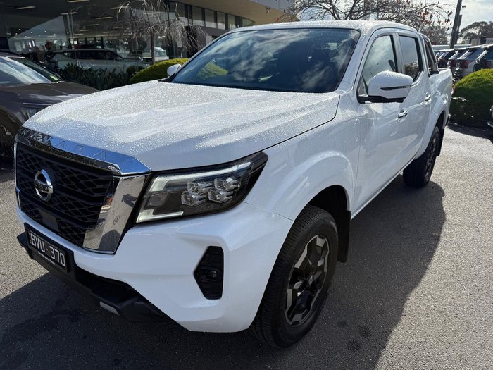2022 Nissan Navara ST-X