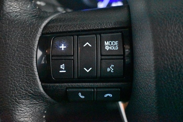 2020 Toyota Hilux SR5