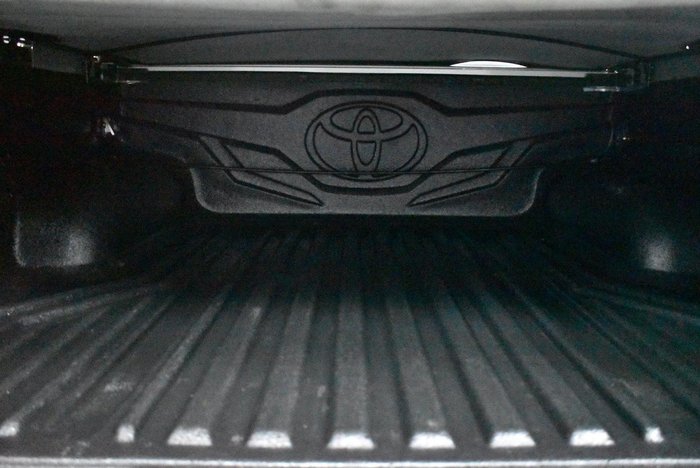2020 Toyota Hilux SR5