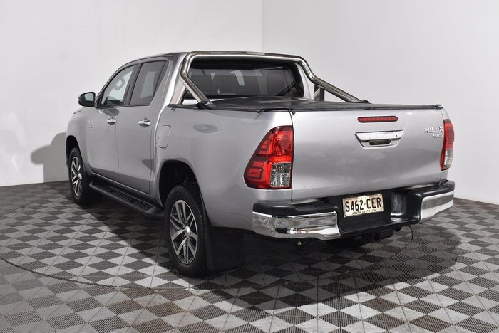 2020 Toyota Hilux SR5