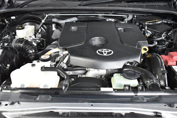 2020 Toyota Hilux SR5