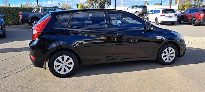 2017 Hyundai Accent Active