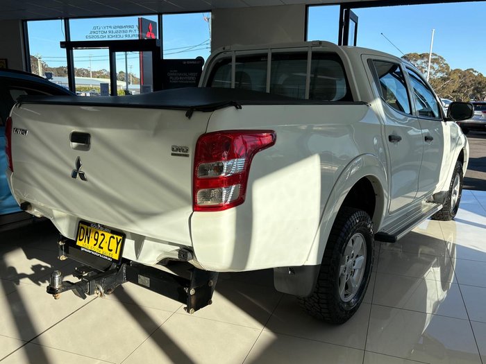 2015 Mitsubishi Triton GLX