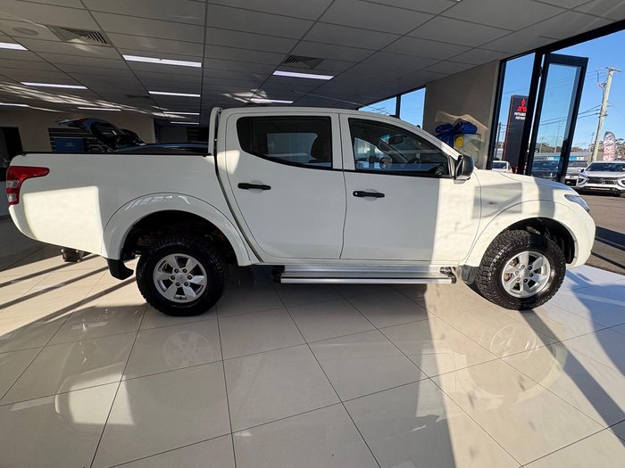 2015 Mitsubishi Triton GLX