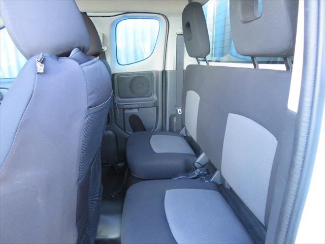 2016 Mitsubishi Triton GLX Club Cab