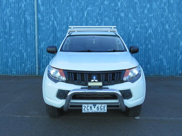 2016 Mitsubishi Triton GLX Club Cab