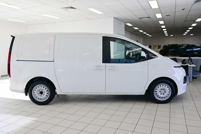 2022 Hyundai STARIA LOAD 