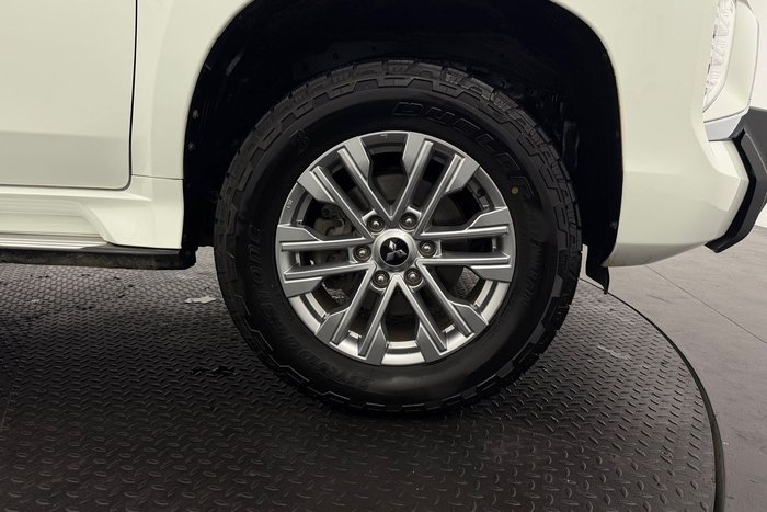 2021 Mitsubishi Pajero Sport GLX