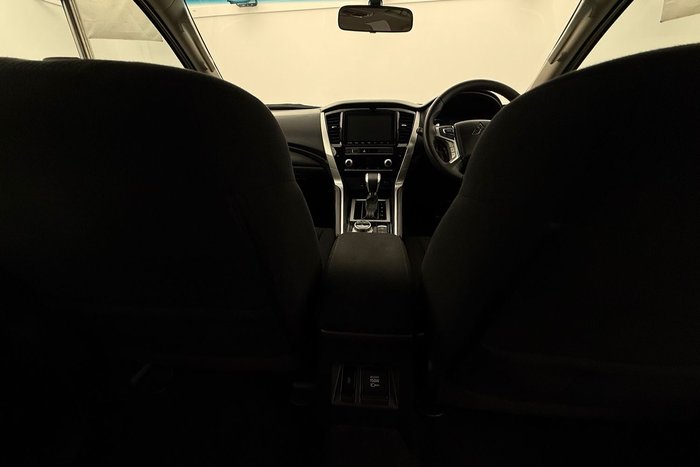 2021 Mitsubishi Pajero Sport GLX
