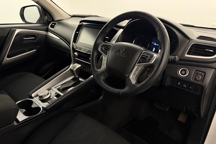 2021 Mitsubishi Pajero Sport GLX