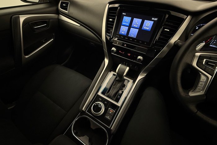 2021 Mitsubishi Pajero Sport GLX
